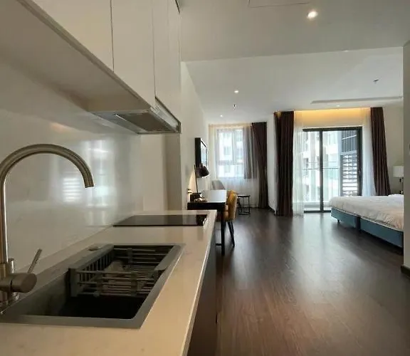 La Bayview - Sapphire Apartment Hạ Long